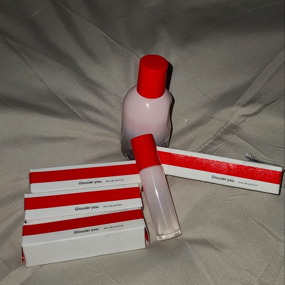 Glossier You Roller Fragrance  8ml